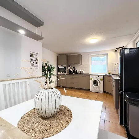 Apartamento Altes Kino Xxl - 10 Gaeste Wifi Netflix