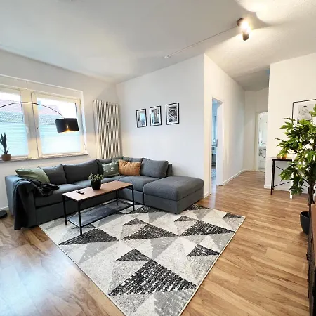 Altes Kino Xxl - 10 Gaeste Wifi Netflix * Momlingen