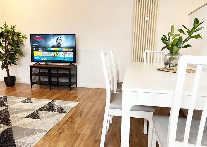 Altes Kino Xxl - 10 Gaeste Wifi Netflix * Momlingen